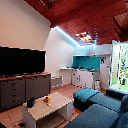 Luxury tent Studio 300m De La